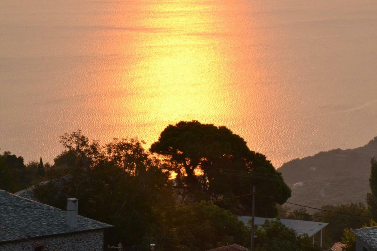 Φιλυρέα - Ενοικιαζόμενα Δωμάτια ซาโกรา ภายนอก รูปภาพ